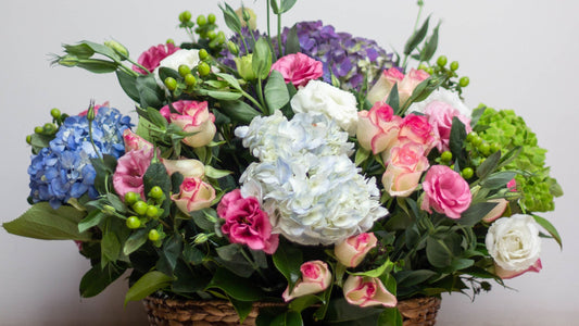 The Symbolism Behind Different Roses in Wedding Flower Bouquets